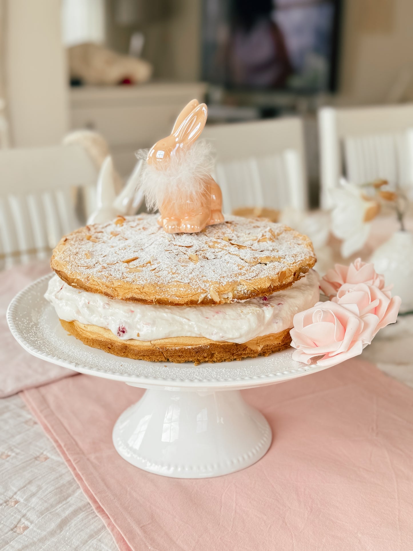 HIMBEER-BAISER-TORTE