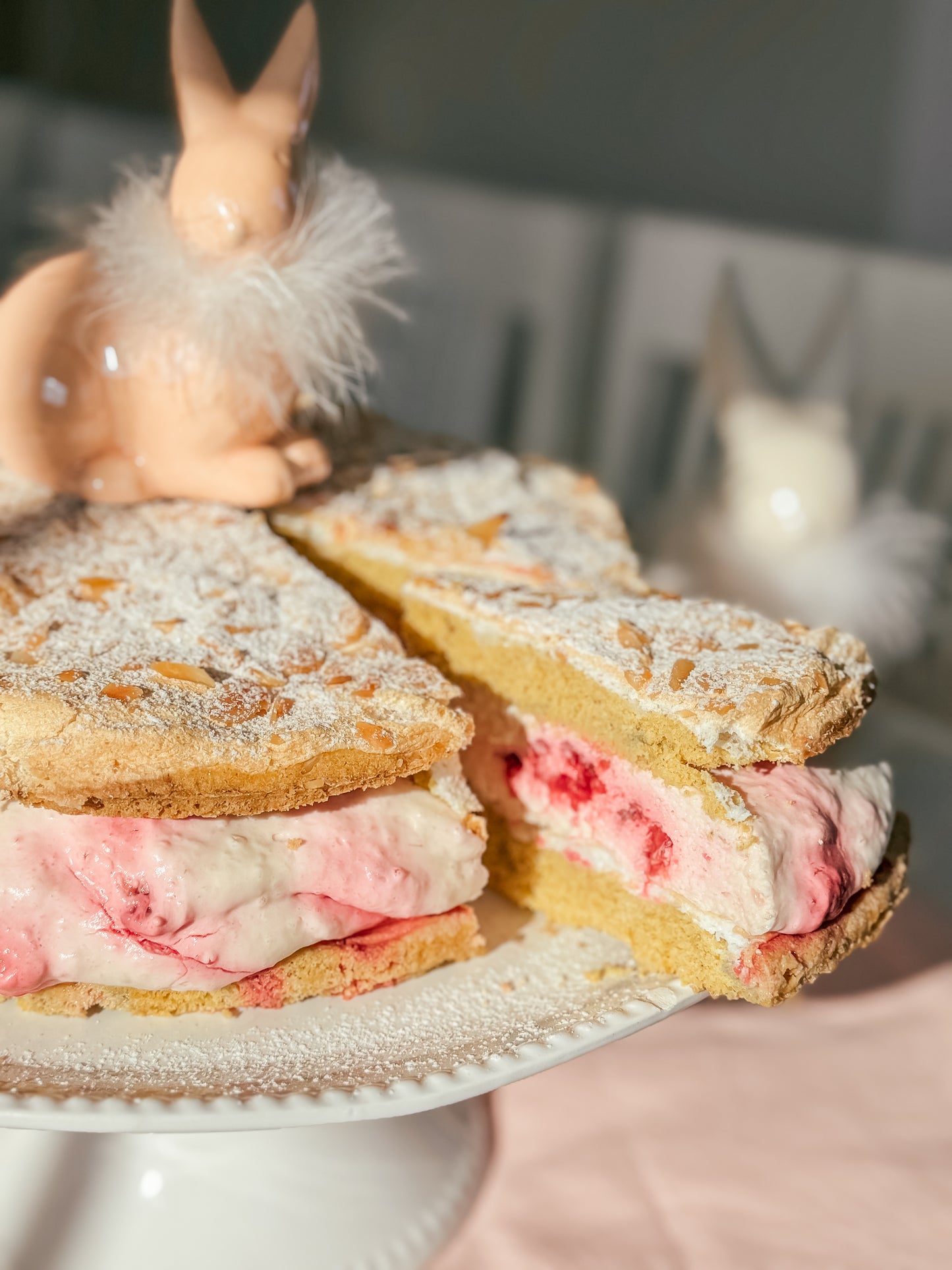 HIMBEER-BAISER-TORTE